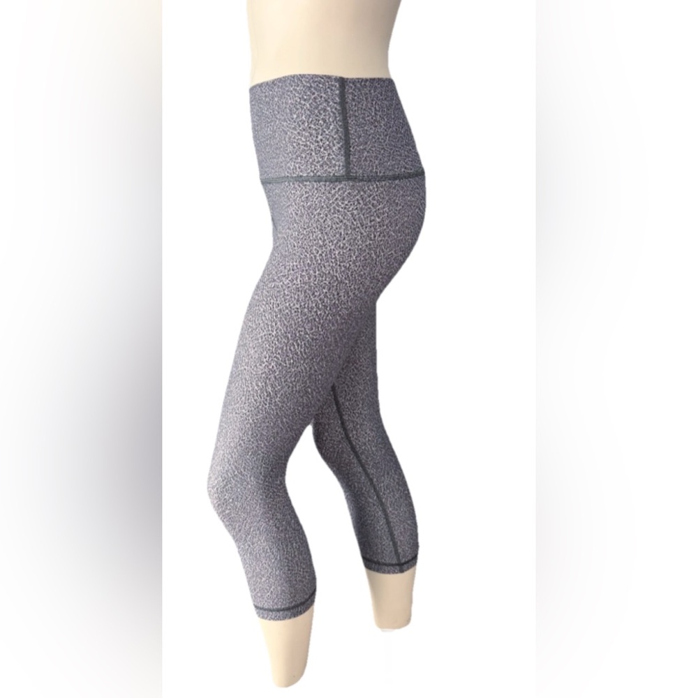 Lululemon Wunder Under Crop Leggings Gray Speckled Pattern Women’s Size 8